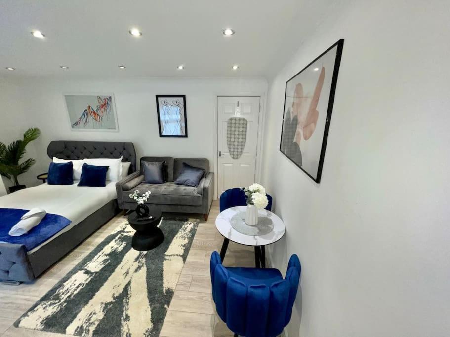Stylish Cosy Studio Apartment 그레이브젠드 외부 사진